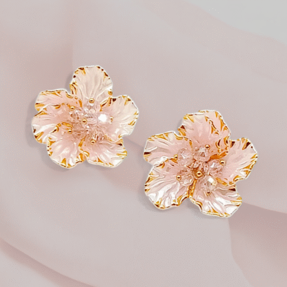 Peach Flower Tops ? Stylish Floral Stud Earrings