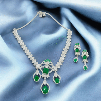 Green Necklace ? Sparkle with Grace