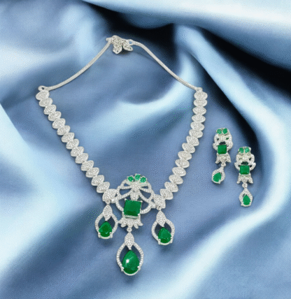Green Necklace ? Sparkle with Grace