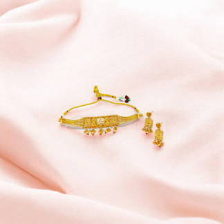 Golden Choker ? Traditional Elegance with Timeless Appeal