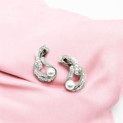 White Floral Earrings | Stylish Fashion Jewellery