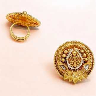 Golden Adjustable Ring ? Chic & Timeless Accessory