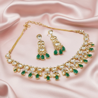 Emerald Tyani Necklace Set
