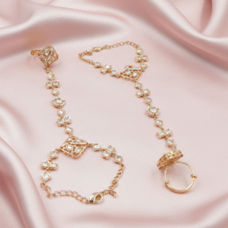 Royal Emerald Blossom Moissanite Hathfull